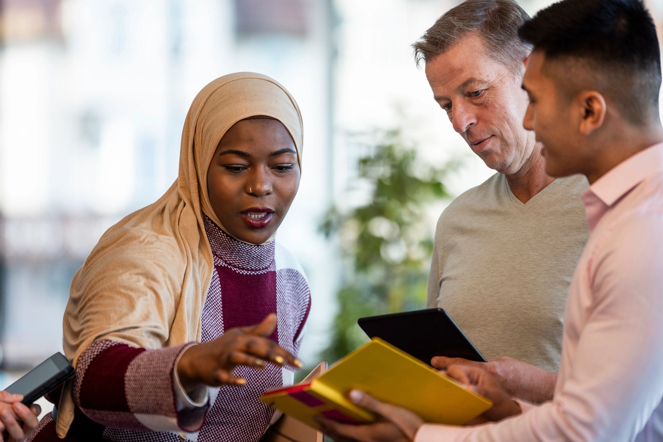 diverse expats sharing stories